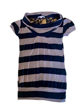 Julie’s Closet Mock Pull-Over Top